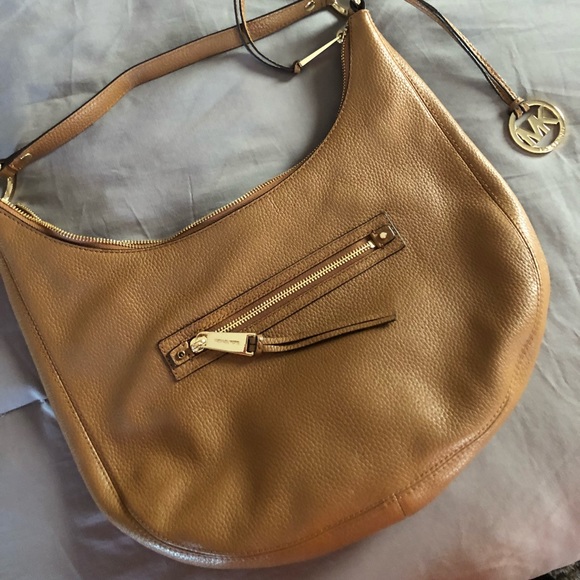 Michael Kors Handbags - Michael Kors bag NEW